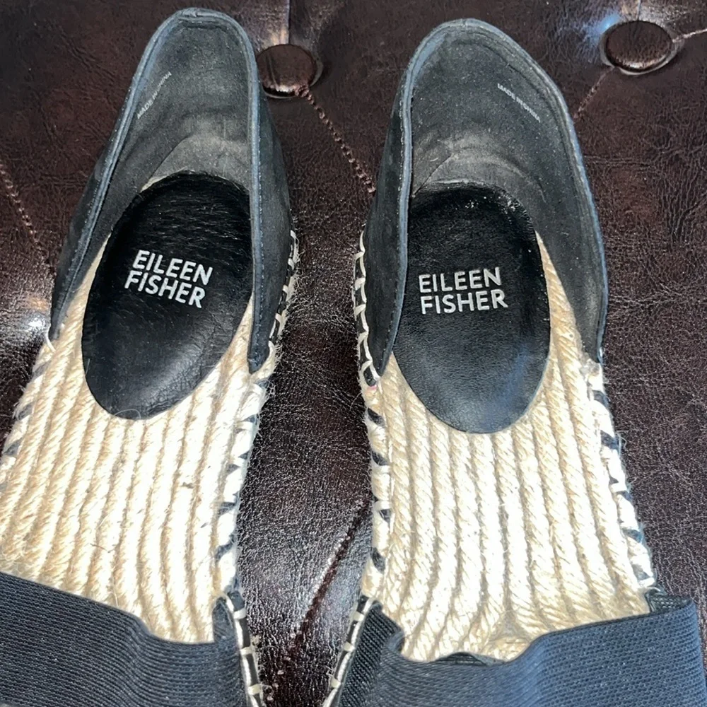 Black leather upper Eileen Fischer slip on closed toe/ heel flat jute flat sz 8